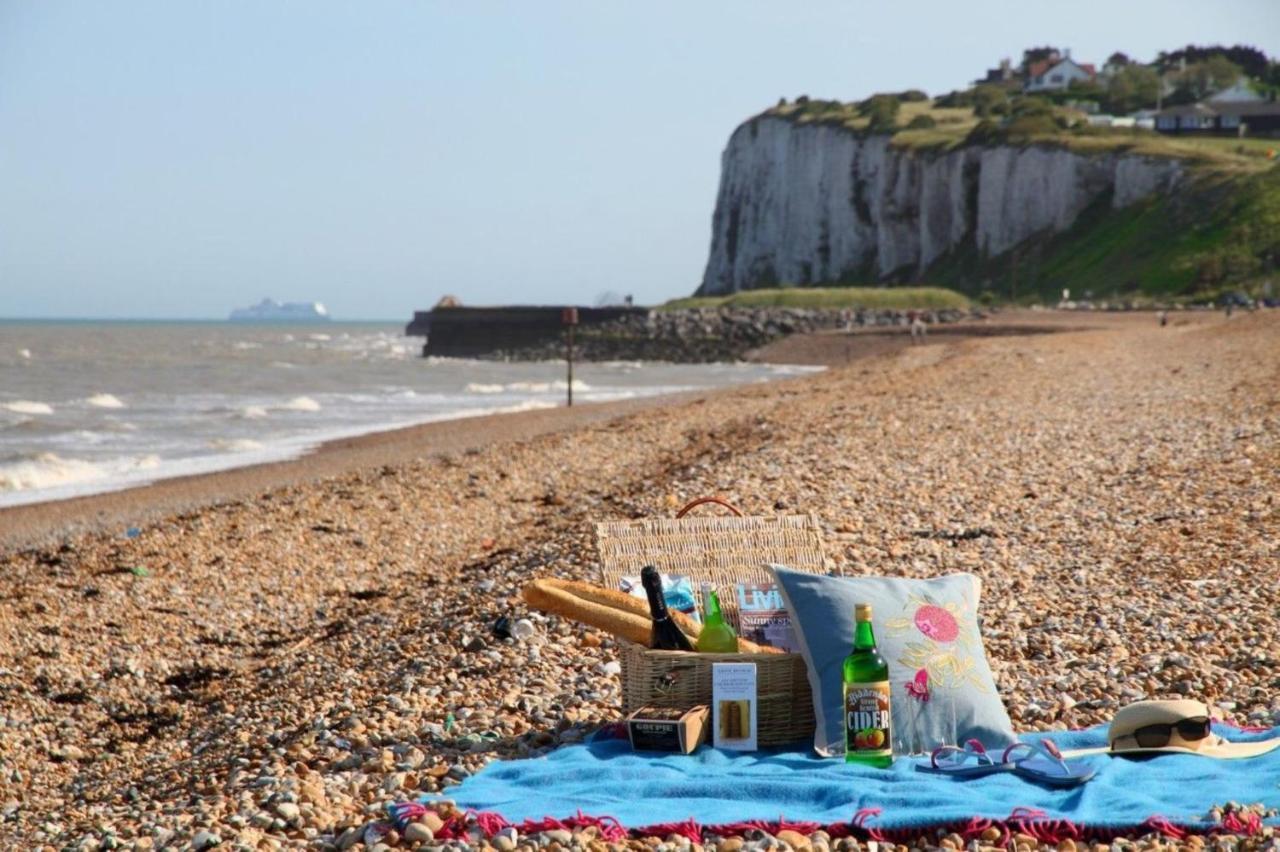 Seaside Chalet - Sleeps 6 Kingsdown  Exterior foto